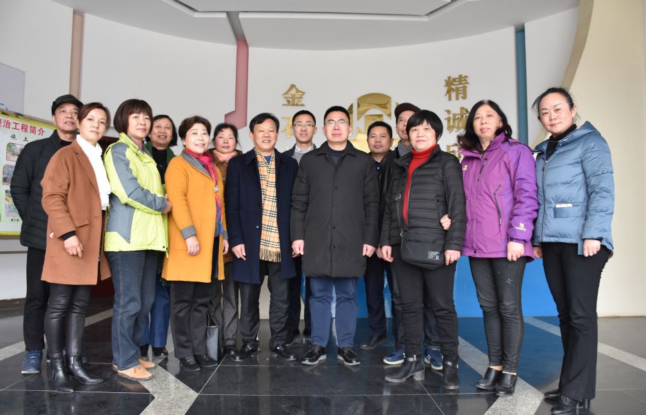 工匠集团组织召开退休职工座谈会