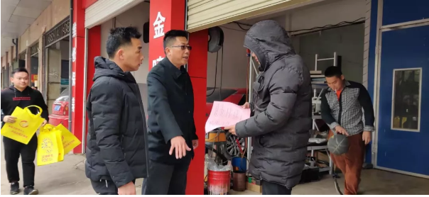 集团副总经理袁扣华一行前往文明创建挂点村、 社区