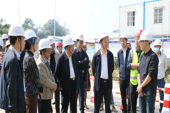 省人大社会建设委员会调研双港安置房项目